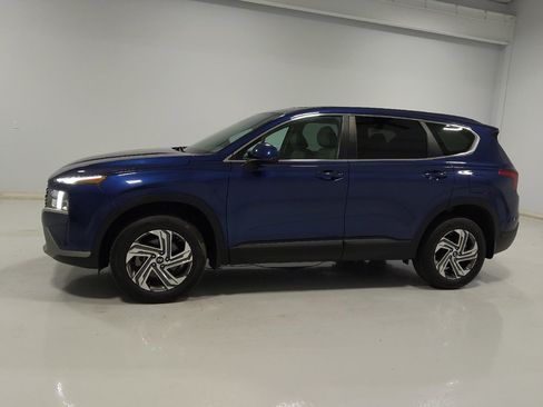 Used 2023 Hyundai Santa Fe SE AWD/4WD image 2
