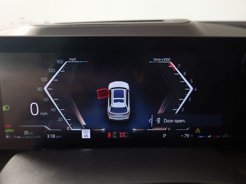 Used 2024 BMW X7 xDrive40i w/ Executive Package image 4