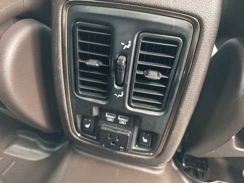 Used 2014 Jeep Grand Cherokee Summit image 19