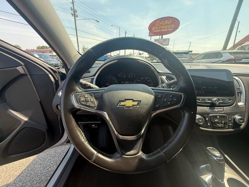 Used 2019 Chevrolet Malibu RS image 20