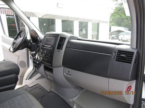 Used 2018 Mercedes-Benz Sprinter 2500 image 13