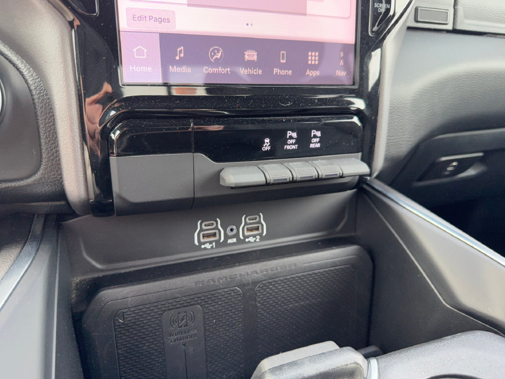 Used 2025 RAM 1500 Big Horn AWD/4WD image 24