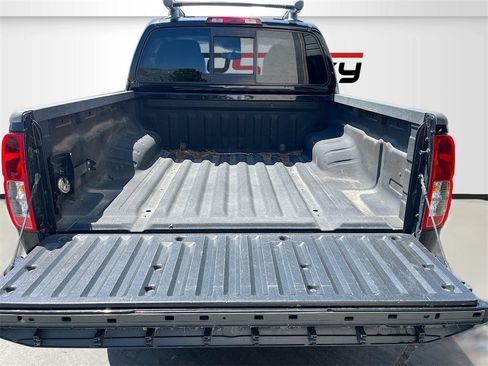 Used 2019 Nissan Frontier PRO-4X image 28