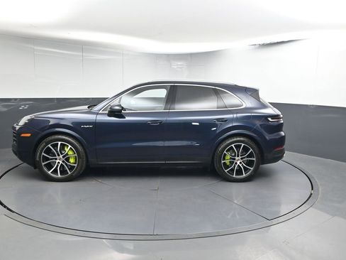 New 2025 Porsche Cayenne S AWD/4WD image 2