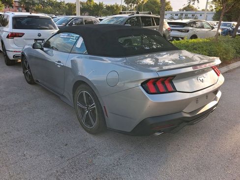 Used 2024 Ford Mustang Premium image 4