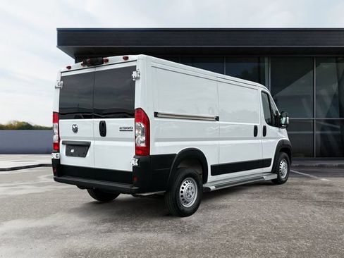 Used 2025 RAM ProMaster 2500 w/ U-Haul Equipment Group FWD image 5