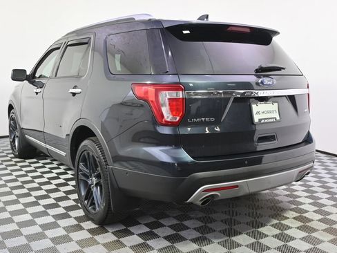 Used 2017 Ford Explorer Limited w/ Equipment Group 301A AWD/4WD image 4