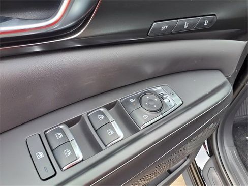 New 2025 Kia Carnival SX w/ SX Dark Edition Package image 13