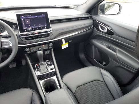 New 2026 Jeep Compass Latitude image 58