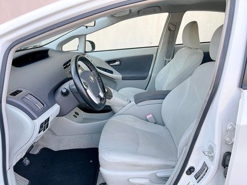 Used 2010 Toyota Prius Five image 35