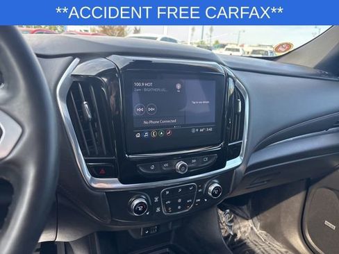 Used 2023 Chevrolet Traverse RS image 33