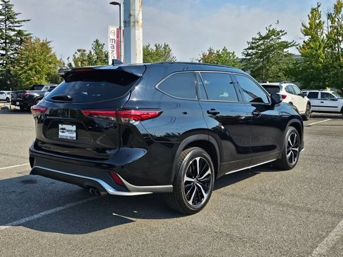 Used 2022 Toyota Highlander XSE AWD/4WD image 5