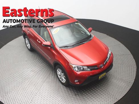 Used 2015 Toyota RAV4 Limited AWD/4WD image 3
