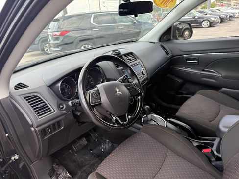 Used 2017 Mitsubishi Outlander Sport LE image 8