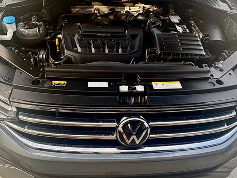 Used 2024 Volkswagen Tiguan SE image 23