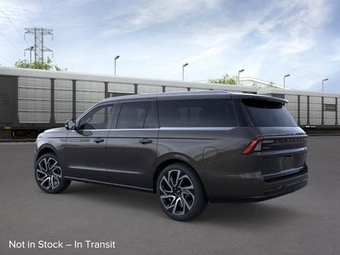 New 2026 Lincoln Navigator L Black Label AWD/4WD image 4