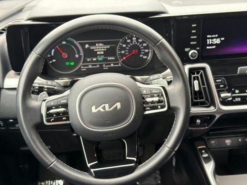 Used 2023 Kia Sorento EX AWD/4WD image 13