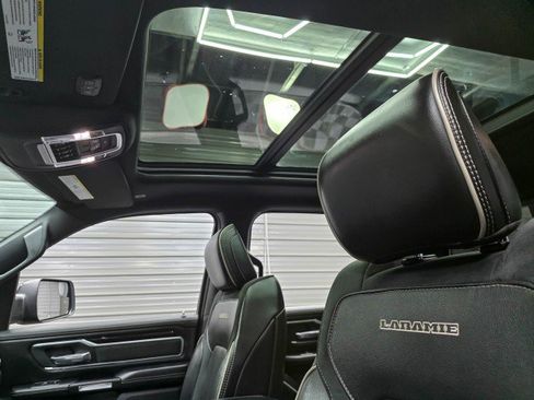 Used 2019 RAM 1500 Laramie w/ Sport Appearance Package AWD/4WD image 17