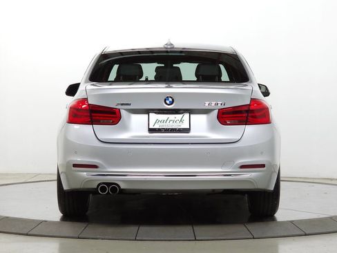 Used 2017 BMW 330i xDrive Sedan image 7