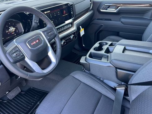 New 2026 GMC Sierra 1500 Elevation image 7