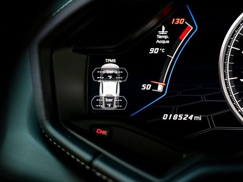 Used 2021 Lamborghini Huracan EVO RWD image 48
