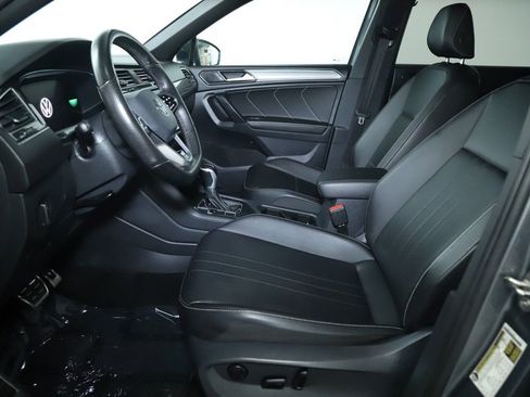 Used 2023 Volkswagen Tiguan SE R-Line FWD image 19