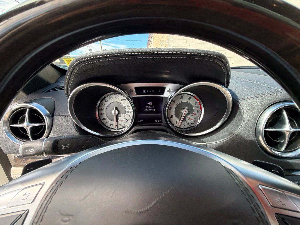 Used 2015 Mercedes-Benz SL 550 image 25