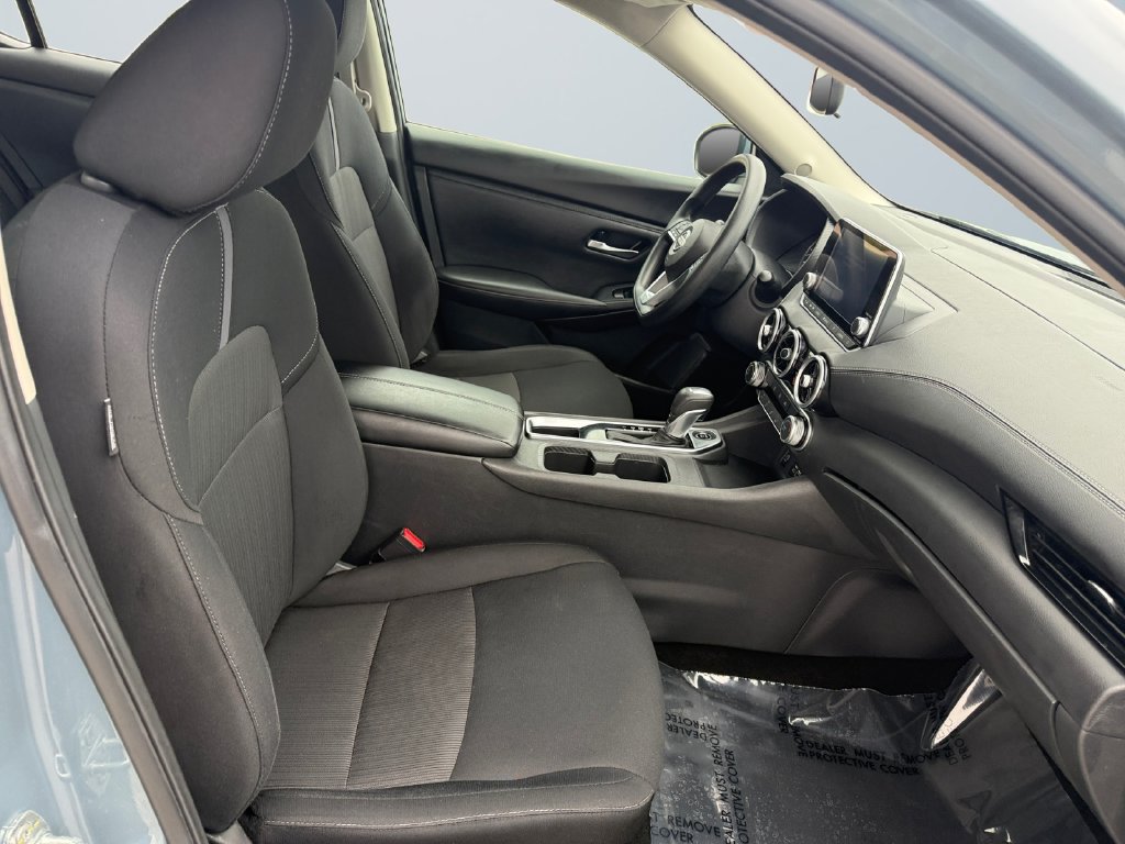 Used 2024 Nissan Sentra SV FWD image 15