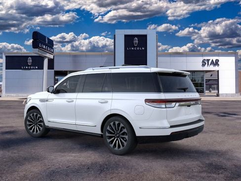 New 2023 Lincoln Navigator Reserve AWD/4WD image 4