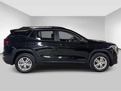 Used 2022 GMC Terrain SLE w/ Driver Convenience Package image 6