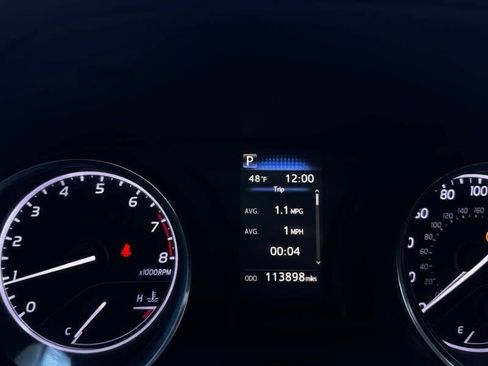 Used 2019 Toyota Camry LE image 15