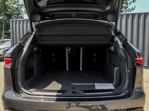 New 2026 Jaguar F-PACE R-Dynamic S AWD/4WD image 9