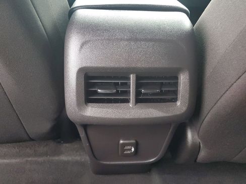 Used 2024 Chevrolet Equinox LT image 13