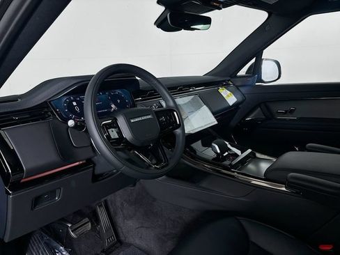New 2026 Land Rover Range Rover Sport Dynamic SE AWD/4WD image 9