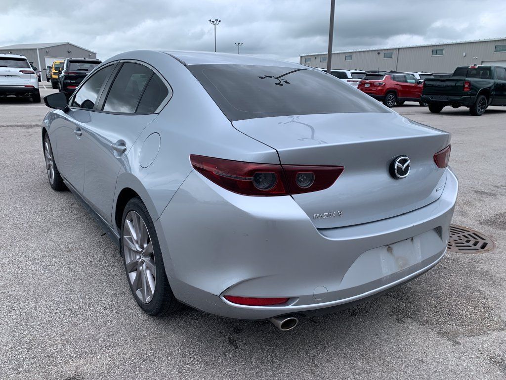 Used 2020 MAZDA MAZDA3 Sedan w/ Select Package FWD image 5