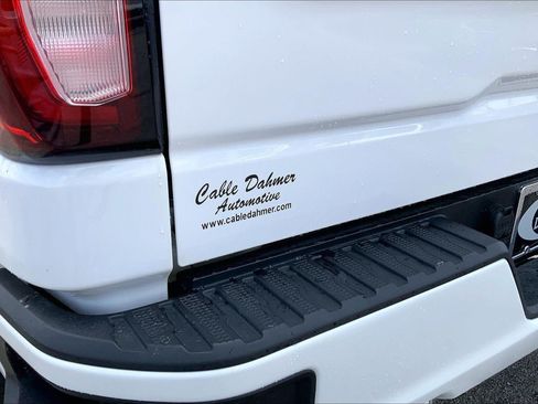 Used 2022 GMC Sierra 1500 Elevation w/ X31 Off-Road Package AWD/4WD image 29