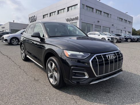 Used 2023 Audi Q5 2.0T Premium Plus w/ Premium Plus Package AWD/4WD image 1
