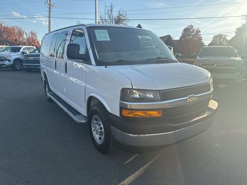 Used 2023 Chevrolet Express 2500 w/ Driver Convenience Package image 7