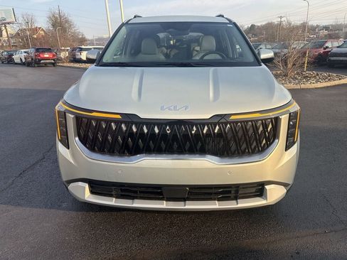 New 2026 Kia Carnival EX image 2