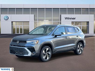 New 2026 Volkswagen Taos SE