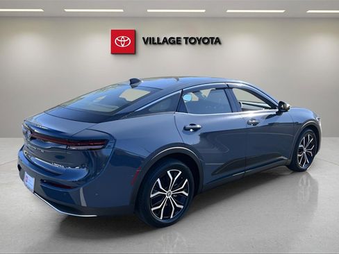 Certified 2025 Toyota Crown Limited image 5