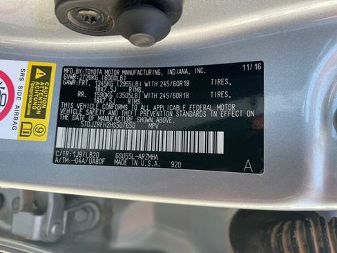 Used 2017 Toyota Highlander XLE AWD/4WD image 26