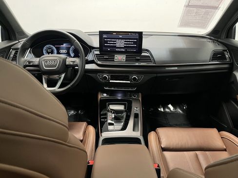 Used 2023 Audi Q5 e Premium Plus w/ Premium Plus Package image 17
