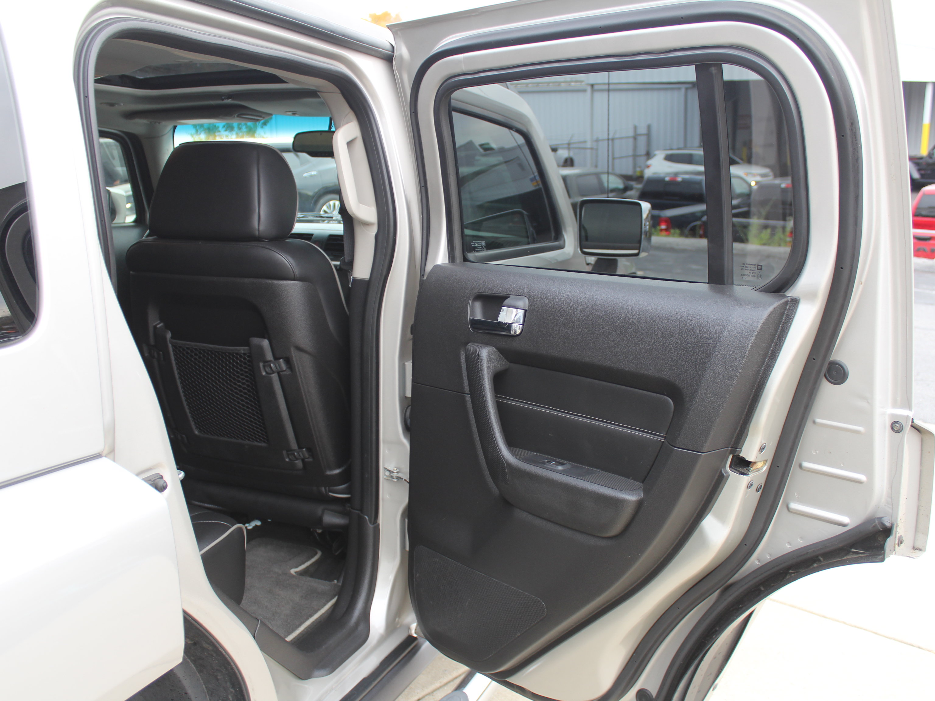 Used 2007 HUMMER H3 AWD/4WD image 24