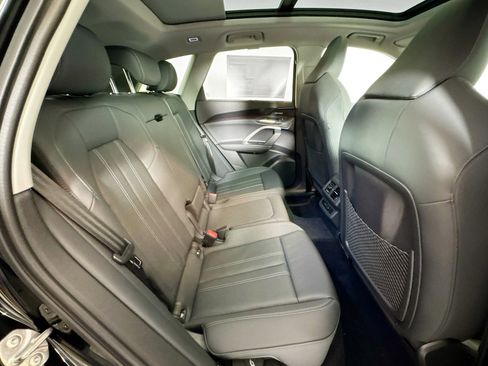 New 2025 Audi Q5 Premium Plus image 24