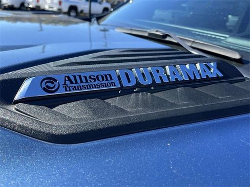 Used 2024 Chevrolet Silverado 2500 High Country w/ High Country Premium Package image 12