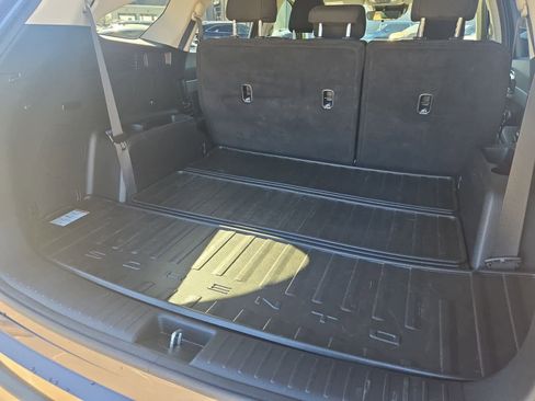 Certified 2025 Kia Sorento LX image 31