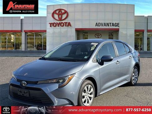 Used 2026 Toyota Corolla LE image 4