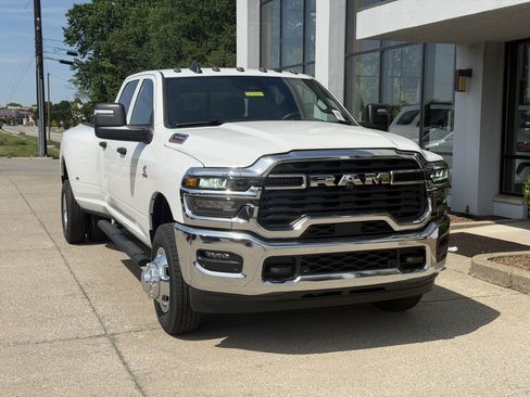 New 2026 RAM 3500 Tradesman AWD/4WD image 20