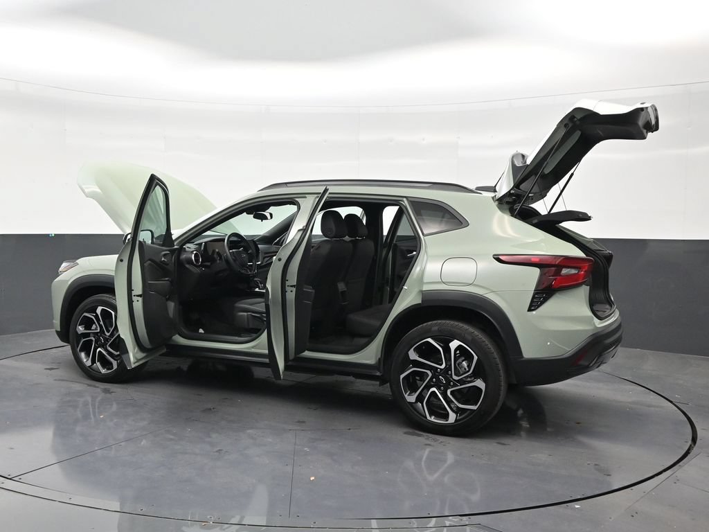 Used 2024 Chevrolet Trax RS FWD image 31